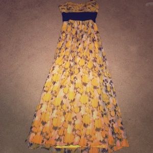 Gorgeous BCBG MAXAZRIA evening gown